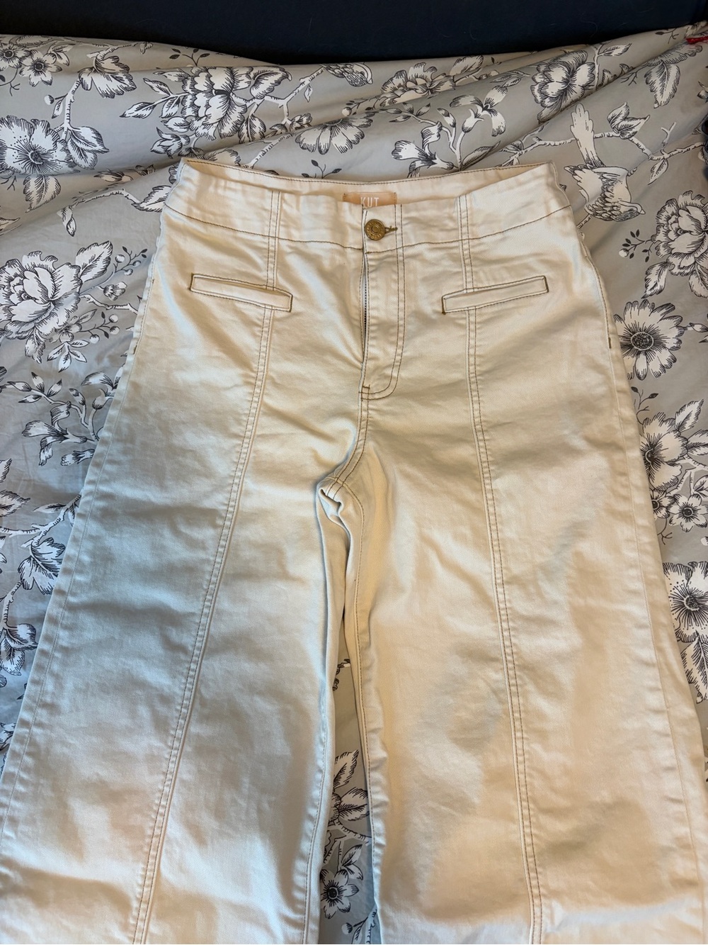 Kut from the Kloth Cream Wide-Leg Jeans with Front Seam